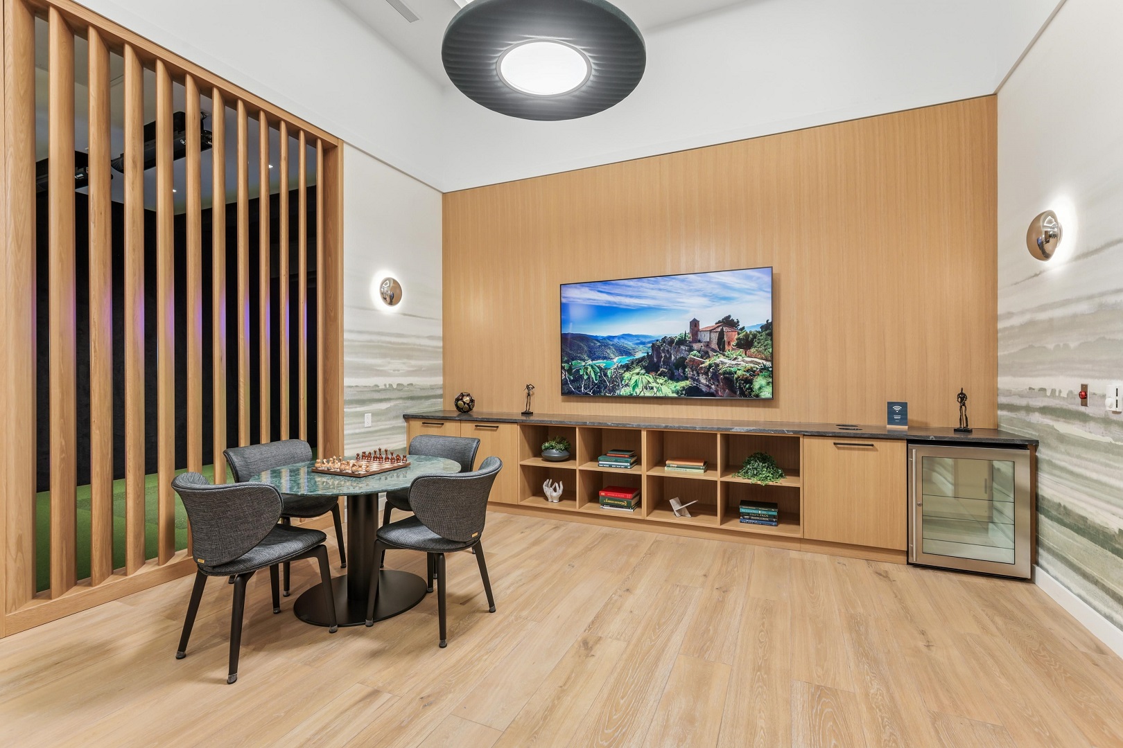 Golf lounge